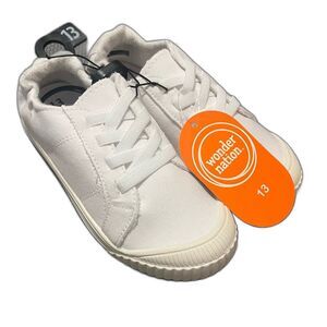 NWT Wonder Nation White Sneakers with Minimalist Design and Low-Top Silhouette